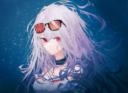 Rule 34 | 1girl, arknights, armpits, arms up, bare shoulders, black choker, blue background, breasts, choker, commentary request, eyewear on head, floating hair, hair between eyes, hair ornament, highres, korean commentary, long hair, looking at viewer, medium breasts, no headwear, official alternate costume, red eyes, runamonet, shirt, sideways glance, silver hair, skadi (arknights), skadi (waverider) (arknights), solo, stomach, sunglasses, upper body, very long hair, white background, white shirt