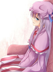 Rule 34 | 1girl, between legs, blue eyes, capelet, dress, female focus, hair ribbon, hand between legs, hat, long hair, looking at viewer, patchouli knowledge, purple dress, purple hair, ram hachimin, ribbon, sitting, smile, solo, striped clothes, striped dress, touhou, v arms