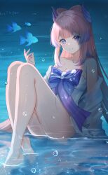 Rule 34 | 1girl, air bubble, arm support, bare legs, bare shoulders, barefoot, blue bow, blunt bangs, bow, bow-shaped hair, breasts, bubble, cleavage, closed mouth, commentary, dress, dress bow, feet, fish, genshin impact, gradient hair, hair ornament, hand up, highres, knees up, long hair, looking at viewer, medium breasts, multicolored hair, nasii, off shoulder, partially submerged, pink hair, purple eyes, purple hair, sangonomiya kokomi, sitting, sleeveless, sleeveless dress, smile, solo, strapless, strapless dress, wet, white dress
