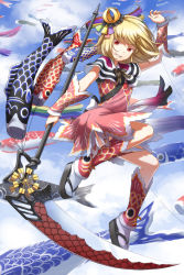 Rule 34 | 1girl, animal print, arm up, black bow, black bowtie, black footwear, blonde hair, blue sky, bow, bowtie, cloud, commentary request, day, detached sleeves, dress, fish print, flying, frilled hat, frills, full body, grin, hat, holding, holding scythe, koinobori, looking at viewer, multicolored clothes, multicolored hat, natsuya (kuttuki), outdoors, pink dress, red eyes, sailor collar, sandals, scale print, scythe, short hair, sky, smile, solo, tabi, venus blade, white legwear, windsock, zouri
