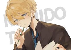 Rule 34 | 1boy, absurdres, black shirt, blonde hair, blue eyes, blue necktie, character name, hair between eyes, highres, holding, holding paper, holding pencil, holostars, kishido temma, looking at viewer, male focus, mg ytm, necktie, paper, pencil, shirt, short hair, simple background, solo, upper body, virtual youtuber, white background