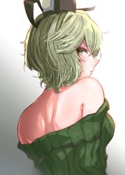 Rule 34 | 1girl, absurdres, bare shoulders, black hat, breasts, closed mouth, commentary request, gradient background, green eyes, green hair, hat, highres, looking at viewer, looking back, medium breasts, off shoulder, short hair, soga no tojiko, solo, takana (forsterite), tate eboshi, touhou, upper body
