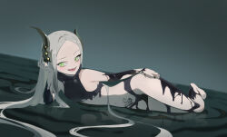 1girl absurdres bare_shoulders barefoot belly black_horns black_liquid black_nails breasts fangs forehead goddess_of_victory:_nikke green_eyes hand_on_own_hip highres horns leviathan_(nikke) light_blush liquid_clothes long_hair looking_at_viewer lying navel on_side open_mouth pointy_ears pubic_tattoo simple_background small_breasts smile tattoo thighs uz_(uzru0428)