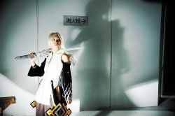 Rule 34 | calintz, cosplay, magna carta, photo (medium), robe, silver hair, sword, weapon, wings, yukiya