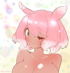 Rule 34 | 1girl, bare shoulders, black eyes, blush, breasts, closed mouth, coroha, cube, extra ears, japanese pancake devilfish (kemono friends), kemono friends, large breasts, looking at viewer, multicolored hair, nude, one eye closed, out-of-frame censoring, pink hair, short hair, simple background, solo, two-tone hair, upper body, white hair