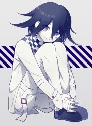 Rule 34 | 1boy, checkered clothes, checkered scarf, danganronpa (series), danganronpa v3: killing harmony, geki (artist), highres, hugging own legs, knees to chest, legs together, looking at viewer, male focus, monochrome, oma kokichi, own hands together, purple eyes, purple hair, scarf, sitting, smile, straitjacket