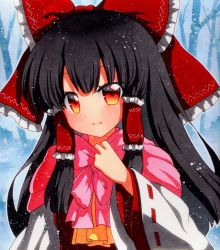 Rule 34 | 1girl, bad id, bad pixiv id, black hair, blue background, bow, dress, forest, hair tubes, hakurei reimu, hand up, long hair, long sleeves, looking at viewer, multicolored eyes, nature, open mouth, orange eyes, pink bow, pink scarf, qqqrinkappp, red bow, red dress, red eyes, scarf, shikishi, smile, solo, touhou, traditional media, tree, white sleeves, yellow eyes, yellow neckwear