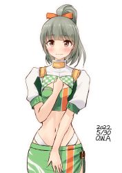 Rule 34 | 1girl, bandeau, brown eyes, cosplay, cowboy shot, cropped jacket, dated, embarrassed, gotland (kancolle), gotland (kancolle) (cosplay), green bandeau, green skirt, grey hair, highres, jacket, kantai collection, long hair, midriff, miniskirt, navel, one-hour drawing challenge, owa (ishtail), ponytail, race queen, simple background, skirt, solo, twitter username, white background, white jacket, yuubari (kancolle)