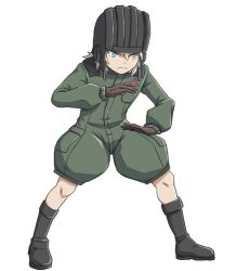 Rule 34 | 1girl, acchan, black footwear, black gloves, black headwear, blonde hair, blue eyes, boots, closed mouth, fighting stance, frown, full body, girls und panzer, gloves, green jumpsuit, helmet, jumpsuit, katyusha (girls und panzer), long sleeves, looking to the side, military, military uniform, orochi yashiro, pravda military uniform, short hair, short jumpsuit, simple background, solo, standing, tank helmet, uniform, white background