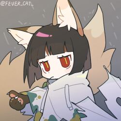 Rule 34 | 1girl, animal ears, black hair, coat, e.g.o (project moon), fevercat, fox ears, fox girl, fox tail, grey background, highres, hood, hood down, limbus company, looking at viewer, project moon, red eyes, ryoshu (project moon), short hair, simple background, solo, tail, white coat