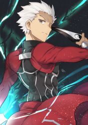 Rule 34 | 1boy, archer (fate), fate/stay night, fate (series), grey eyes, highres, holding, holding knife, knife, light particles, long sleeves, looking back, male focus, nikame, short hair, signature, solo, split mouth, tan, upper body, white hair, yin yang