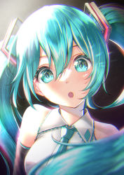 Rule 34 | 1girl, absurdres, aqua eyes, aqua hair, aqua necktie, arms at sides, backlighting, bare shoulders, black sleeves, blurry, chromatic aberration, collared shirt, dark background, depth of field, detached sleeves, diffraction spikes, eyelashes, floating hair, glint, hair between eyes, hatsune miku, head tilt, highres, kaaya (69038835), light blush, light particles, long hair, looking at viewer, necktie, parted lips, shirt, sidelocks, simple background, sleeveless, sleeveless shirt, solo, twintails, very long hair, vocaloid, white shirt, wide-eyed