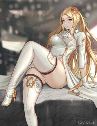 Rule 34 | 1girl, arm support, blonde hair, blue eyes, blurry, blurry background, boots, breasts, commentary, crossed legs, dress, english commentary, gloves, hair ornament, high heel boots, high heels, highres, large breasts, long hair, nier:automata, nier (series), rovintus, side slit, sitting, solo, thigh boots, thighhighs, thighhighs under boots, white dress, white gloves, commander (nier:automata)