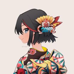 Rule 34 | 1girl, 2019, 320 (romsen), bad id, bad twitter id, black hair, black kimono, blue eyes, closed mouth, commentary, floral print, from side, grey background, hair ornament, highres, japanese clothes, kill la kill, kimono, looking at viewer, matoi ryuuko, multicolored hair, portrait, print kimono, short hair, simple background, smile, solo, streaked hair, symbol-only commentary, twitter username, two-tone hair