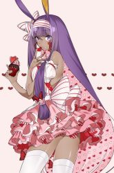 Rule 34 | 1girl, animal ears, bow, commentary request, cupcake, dark-skinned female, dark skin, dress, fate/grand order, fate (series), feet out of frame, food, food on face, frilled skirt, frills, hair between eyes, hair bow, highres, long hair, nitocris (fate), nitocris (pharaoh chocolatl) (fate), purple eyes, purple hair, simple background, sino42, skirt, solo, thighhighs, thighs, very long hair, white thighhighs, zettai ryouiki