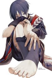 Rule 34 | 1boy, barefoot, black eyes, black hair, chinikuniku, covered mouth, dated, eyeliner, feet, foot focus, foreshortening, genshin impact, hand on own knee, highres, japanese clothes, looking at viewer, makeup, male focus, scaramouche (genshin impact), short hair, shorts, simple background, socks, solo, toes, twitter username, white background