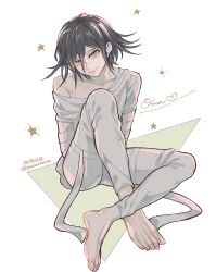 Rule 34 | 1boy, barefoot, black hair, bound, bound arms, character name, collarbone, commentary request, danganronpa (series), danganronpa v3: killing harmony, dated, full body, grey eyes, hair between eyes, jacket, knee up, long sleeves, looking at viewer, male focus, muted color, off shoulder, oma kokichi, pale skin, pants, shirt slip, short hair, simple background, sitting, smile, solo, star (symbol), straitjacket, twitter username, white background, white pants, white theme, yamaikana
