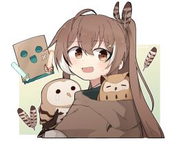 Rule 34 | 1girl, 3others, ahoge, animal, bird, brown capelet, brown cloak, brown eyes, brown hair, capelet, cloak, feather hair ornament, feathers, friend (nanashi mumei), gloves, glowstick, gyaheung, hair ornament, hairclip, holding, holding animal, hololive, hololive english, long hair, multicolored hair, multiple others, nanashi mumei, owl, partially fingerless gloves, penlight (glowstick), ponytail, simple background, smile, streaked hair, teardrop, very long hair, virtual youtuber