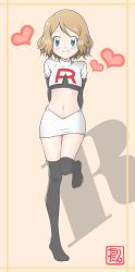 Rule 34 | 1girl, absurdres, alternate costume, arms behind back, beige background, black gloves, black thighhighs, blonde hair, blue eyes, blush, border, cosplay, creatures (company), elbow gloves, female focus, full body, game freak, gloves, heart, highres, jessie (pokemon) (cosplay), leg lift, looking at viewer, miniskirt, navel, nintendo, pokemon, pokemon (anime), pokemon xy (anime), serena (pokemon), short hair, short sleeves, simple background, skirt, smile, solo, standing, standing on one leg, tax2rin, team rocket, team rocket (cosplay), text focus, thigh gap, thighhighs, translation request, white skirt, yellow border, zettai ryouiki