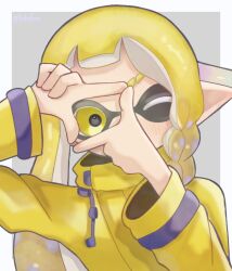 Rule 34 | 1girl, blonde hair, border, braid, braided sidelock, commentary request, eyebrow cut, finger frame, grey background, inkling, inkling girl, inkling player character, jacket, long hair, looking at viewer, nintendo, one eye closed, outside border, pointy ears, simple background, single braid, solo, splatoon (series), splatoon 3, tentacle hair, tonbofree, upper body, white border, yellow eyes, yellow jacket