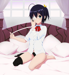 Rule 34 | &gt;:), 10s, 1girl, ahoge, bandaged arm, bandages, bare legs, barefoot, bed, bed sheet, black thighhighs, blue eyes, blush, bow, bowtie, buttons, chuunibyou demo koi ga shitai!, closed mouth, collared shirt, curtains, dress shirt, eyepatch, full body, hair ribbon, highres, indoors, looking at viewer, nestea, no pants, on bed, one side up, pillow, purple hair, red bow, red bowtie, red ribbon, ribbon, shirt, short hair, short sleeves, single thighhigh, sitting, smirk, solo, spread legs, takanashi rikka, tareme, thighhighs, thighs, toes, v-shaped eyebrows, wariza, white shirt, window, yellow ribbon
