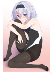 Rule 34 | 1girl, black hairband, black pantyhose, black one-piece swimsuit, blue eyes, breasts, hair between eyes, hair ornament, hairband, highres, hugging own legs, knee up, looking at viewer, one-piece swimsuit, osafune kairi, pantyhose, pantyhose under swimsuit, ryuuou no oshigoto!, short hair, silver hair, small breasts, snowflake hair ornament, solo, sora ginko, swimsuit, thighband pantyhose