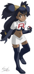 Rule 34 | 1girl, absurdres, black footwear, black hair, boots, brown eyes, closed mouth, cosplay, creatures (company), crop top, dark-skinned female, dark skin, floating hair, game freak, highres, holding, holding poke ball, iris (pokemon), jessie (pokemon), jessie (pokemon) (cosplay), long hair, looking at viewer, low-tied long hair, midriff, miniskirt, navel, nintendo, pencil skirt, poke ball, pokemon, pokemon (anime), pokemon bw (anime), sea-jis, signature, simple background, skirt, smile, solo, stomach, team rocket, team rocket uniform, thigh boots, thighhighs, twintails, very long hair, white background, white skirt, zettai ryouiki