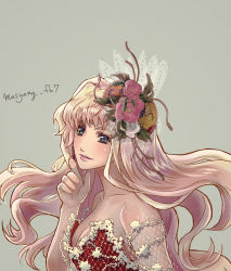 Rule 34 | 1girl, artist name, bare shoulders, blonde hair, blue eyes, blush, breasts, cleavage, collarbone, dress, finger to own chin, floating hair, flower, green background, hair flower, hair ornament, highres, looking to the side, macross, macross frontier, parted lips, pink flower, red dress, ryu (masu nantoka-san), sheryl nome, solo, upper body, white flower