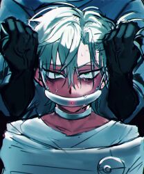 1boy 1other 7eiaq3939 absurdres alien_stage bunching_hair choker commentary_request covered_mouth green_eyes grey_choker grey_hair hair_between_eyes highres male_focus out_of_frame short_hair solo_focus straitjacket sweat till_(alien_stage) urak_(alien_stage)