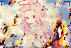 Rule 34 | 1boy, angel wings, blue sky, burning, chinese commentary, closed mouth, commentary request, day, hatsutori hajime, highres, holding hands, jiekuijiangshadaonijiamenkou, long hair, male focus, parted bangs, pink hair, recording, red eyes, saibou shinkyoku, sky, smile, solo focus, white sleeves, white wings, wings