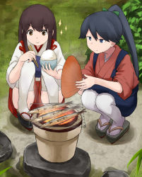 Rule 34 | &gt;:&gt;, 10s, 2girls, :&gt;, akagi (kancolle), black hair, blue eyes, blue skirt, bow, bowl, brown eyes, brown hair, chopsticks, closed mouth, commentary request, cooking, fish, green bow, grill, grilling, hair bow, hakama, hakama short skirt, hakama skirt, hand fan, high ponytail, highres, holding, holding bowl, houshou (kancolle), japanese clothes, kantai collection, kimono, long hair, multiple girls, okitsugu, outdoors, pantyhose, paper fan, plant, ponytail, red skirt, rice, rice bowl, rock, sandals, saury, shichirin, short sleeves, skirt, smile, sparkle, squatting, thighhighs, uchiwa, v-shaped eyebrows, white legwear