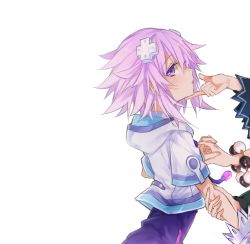 Rule 34 | 10s, 4girls, arm grab, blanc (neptunia), d-pad, from side, hair ornament, hand on another&#039;s chin, harem, hatyo, holding hands, kami jigen game neptune v, multiple girls, neptune (neptunia), neptune (series), noire (neptunia), out of frame, purple eyes, purple hair, simple background, solo focus, vert (neptunia), white background, yuri