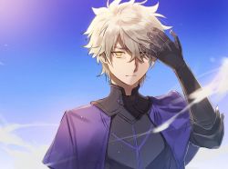 Rule 34 | 1boy, adjusting hair, armor, blue sky, closed mouth, fate/grand order, fate (series), galahad (fate), grand dobu, hair over one eye, light purple hair, looking at viewer, male focus, sky, upper body, yellow eyes