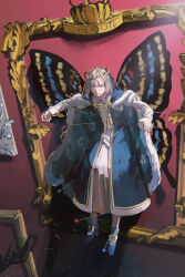 Rule 34 | 1boy, absurdres, arthropod boy, blue cloak, blue eyes, butterfly wings, character name, cloak, crown, diamond hairband, fate/grand order, fate (series), framed insect, full body, fur-trimmed cloak, fur trim, grey hair, highres, insect wings, long sleeves, looking at viewer, male focus, medium hair, oberon (fate), pin, smile, solo, wings, yorktown cv-5