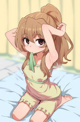 Rule 34 | 1girl, absurdres, adjusting hair, aisaka taiga, armpits, barefoot, blurry, blurry background, breasts, brown hair, dress, female focus, green dress, green ribbon, hair between eyes, highres, long hair, looking at viewer, mouth hold, official style, ponytail, red eyes, ribbon, sitting, sleeveless, sleeveless dress, small breasts, soles, solo, sweat, toes, toradora!, wagashi (dagashiya), wariza