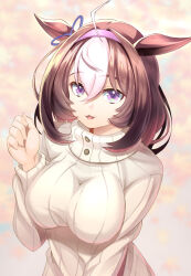 Rule 34 | 1girl, :3, ahoge, animal ears, blurry, blurry background, breasts, brown hair, hair between eyes, hairband, hand up, highres, horse ears, impossible clothes, large breasts, long sleeves, looking at viewer, medium hair, meisho doto (umamusume), multicolored hair, open mouth, purple eyes, ribbed sweater, solo, streaked hair, sweater, takase hiro, turtleneck, turtleneck sweater, two-tone hair, umamusume, upper body, white hair, white sweater