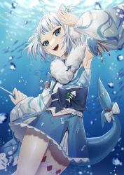 Rule 34 | 1girl, blue eyes, blue hair, blunt bangs, detached sleeves, fins, fish tail, fur trim, gawr gura, gawr gura (new year), highres, hololive, hololive english, japanese clothes, kimono, long sleeves, looking at viewer, medium hair, multicolored hair, obi, obijime, official alternate costume, print kimono, sash, shark girl, shark tail, sharp teeth, smile, streaked hair, tail, teeth, two side up, virtual youtuber, wenz, white hair, wide sleeves