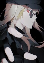 Rule 34 | 1other, androgynous, black background, black gloves, black hat, black jacket, blonde hair, cabbie hat, euncheog, fingerless gloves, gloves, hat, highres, hunter x hunter, jacket, kurapika, long hair, long sleeves, looking at viewer, profile, red eyes, short hair, simple background, solo, upper body