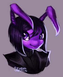 Rule 34 | 1girl, antennae, black hair, closed mouth, clouded-3d, colored skin, creature, grey background, hair between eyes, happy, monochrome, neopets, portrait, purple eyes, purple skin, purple theme, ruki (neopets), short hair, signature, simple background, smile, solo