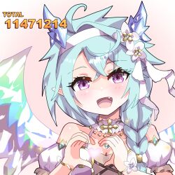 1girl :d blue_hair blush braid breasts cleavage collarbone crossed_bangs crystal_horns crystal_wings damage_numbers detached_sleeves dragon_girl dragon_horns dragon_wings dress fang flower hair_between_eyes hair_flower hair_ornament hair_over_shoulder heart heart_hands heart_in_heart_hands highres horns light_blue_hair open_mouth pink_background princess_connect! puffy_short_sleeves puffy_sleeves purple_eyes sheffy_(princess)_(princess_connect!) sheffy_(princess_connect!) short_sleeves single_braid sleeveless sleeveless_dress small_breasts smile solo split_mouth syalm upper_body white_flower wings