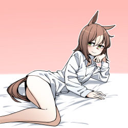 Rule 34 | 1girl, animal ears, bed, brown background, brown hair, come hither, commentary, dress shirt, fine motion (umamusume), gradient background, green eyes, highres, horse ears, horse girl, horse tail, light brown hair, long sleeves, looking at viewer, medium hair, multicolored hair, neonfloyd, no pants, on bed, shirt, solo, streaked hair, symbol-only commentary, tail, two-tone hair, umamusume, white shirt