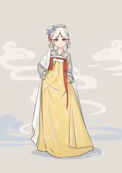 Rule 34 | 1girl, absurdres, aged down, alternate costume, alternate hairstyle, bad tag, beiyi, chinese clothes, dress, flower, genshin impact, grey background, grey dress, grey hair, hair flower, hair ornament, hair rings, hanfu, highres, light smile, looking at viewer, ningguang (genshin impact), qixiong ruqun, red eyes, ruqun, solo, two-tone dress, yellow dress