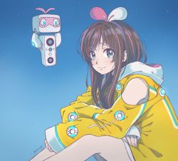 Rule 34 | 1girl, blue background, bow, bow hairband, brown hair, character request, closed mouth, commentary, english commentary, from side, green eyes, hair bow, hairband, hood, hood down, hooded jacket, jacket, kizuna ai, kizuna ai inc., kukie-nyan, long hair, long sleeves, looking at viewer, looking to the side, multicolored hair, purple hairband, robot, sitting, sleeves past wrists, smile, solo, streaked hair, twitter username, virtual youtuber, yellow jacket