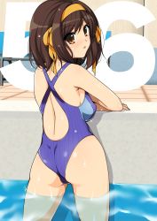 Rule 34 | 1girl, absurdres, backless swimsuit, bare shoulders, breasts, competition swimsuit, hair ornament, hairband, haruhisky, highres, looking at viewer, medium breasts, medium hair, one-piece swimsuit, one eye closed, simple background, solo, suzumiya haruhi, suzumiya haruhi no yuuutsu, swimsuit, thighs, water drop