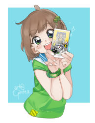 Rule 34 | 1girl, ahoge, arms up, artist name, blue background, blue eyes, blue hoodie, blush, brown hair, card, child, diamond (shape), ears, female focus, fingernails, freckles, girutea, green eyes, green hair ornament, green shirt, green wristband, hair ornament, hands up, highres, holding, holding card, hood, hoodie, indie virtual youtuber, jacket, lily hopkins, looking at viewer, multicolored background, multicolored clothes, multicolored eyes, multicolored hoodie, multicolored jacket, multicolored shirt, nose, open mouth, raised eyebrows, shirt, signature, simple background, solo, star (symbol), tarot, tarot card, teeth, the chariot (tarot), tongue, upper body, upper teeth only, white background, white hoodie