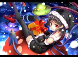 Rule 34 | 1girl, adapted costume, asymmetrical wings, bad id, bad pixiv id, black gloves, black hair, black santa costume, black thighhighs, christmas, dress, elbow gloves, female focus, gift, gloves, grin, hat, houjuu nue, kimitoshiin, letterboxed, looking back, polearm, red eyes, santa costume, santa hat, short hair, smile, snake, snow, solo, thighhighs, touhou, ufo, weapon, wings