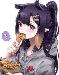 Rule 34 | !, 1girl, blunt bangs, blush, center-flap bangs, commentary, double-parted bangs, drawstring, eating, food, food in mouth, gradient hair, grey hoodie, hair ornament, hairclip, hands up, high ponytail, highres, holding, holding food, hololive, hololive english, hood, hood down, hoodie, long hair, long sleeves, looking at viewer, mole, mole under eye, multicolored hair, ninomae ina&#039;nis, orange hair, pointy ears, ponytail, print hoodie, purple eyes, purple hair, sidelocks, simple background, solo, speech bubble, spoken exclamation mark, symbol-only commentary, takoyaki, tentacle hair, toothpick, upper body, virtual youtuber, white background, yuuyu (777)