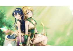 Rule 34 | 2girls, arrow (projectile), artist name, ayase eli, back-to-back, blonde hair, blue eyes, blue hair, bow (weapon), collared shirt, commentary request, crop top, elbow gloves, fingerless gloves, flower, gloves, green background, hair flower, hair ornament, hairband, hand on another&#039;s hand, highres, log, looking at viewer, love live!, love live! school idol festival, love live! school idol project, multiple girls, ponytail, quiver, shirt, sidelocks, signature, sitting, sitting on log, skirt, smile, sonoda umi, suito, weapon, yellow eyes, yuri