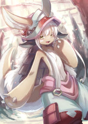 Rule 34 | 1other, :d, animal ears, ears through headwear, fanny pack, flat chest, fur, furry, green eyes, hand up, helmet, highres, light particles, light rays, looking at viewer, made in abyss, nanachi (made in abyss), open mouth, sidelocks, smile, solo, standing, suzaku (zaku6584), tail, whiskers, white hair