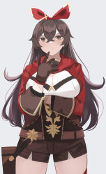 Rule 34 | 1girl, absurdres, amber (genshin impact), arm under breasts, bow, breasts, brown eyes, brown gloves, brown hair, brown shorts, cleavage, crossed bangs, finger to own chin, genshin impact, gloves, hair between eyes, hair bow, highres, long hair, looking at viewer, red bow, shorts, solo, thighs, ubah, white background